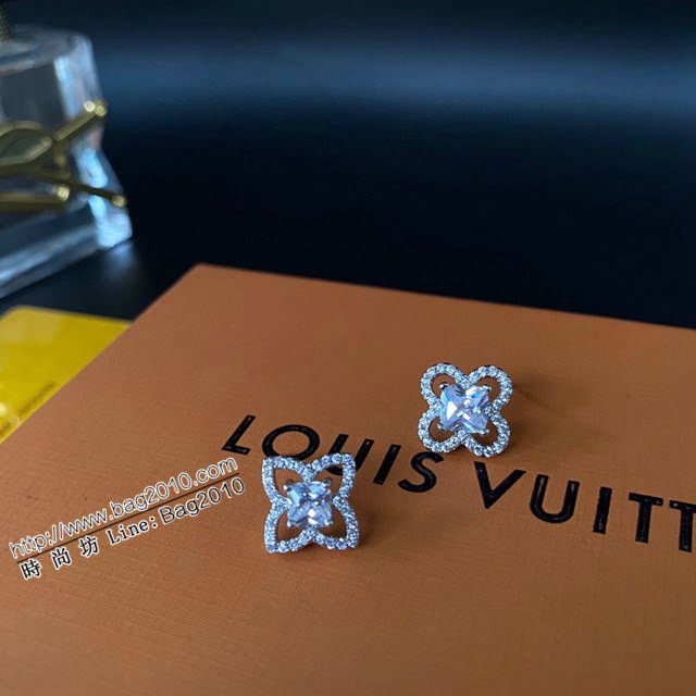 Louis Vuitton純銀飾品 路易威登四葉草滿鑽耳釘 LV不對稱耳環  zglv2114